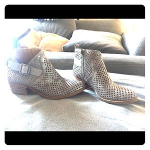 Lucky brand ankle boots